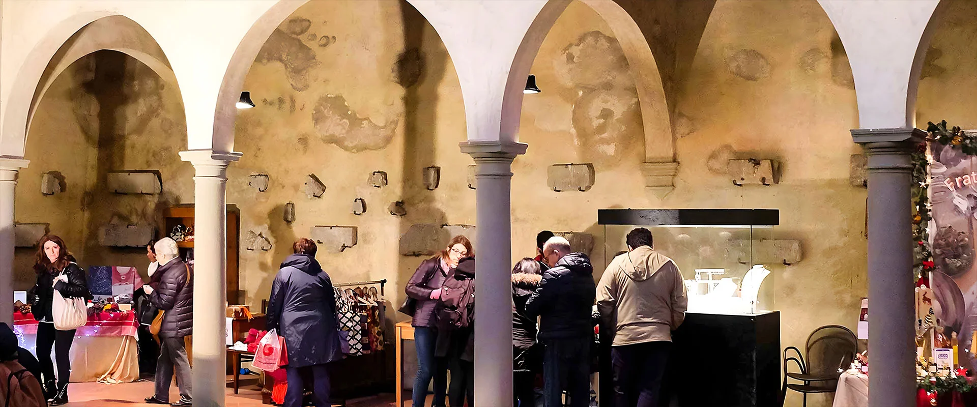 Chiostro delle Meraviglie presso Chiostro della Biblioteca – Via dei Pileati Arezzo